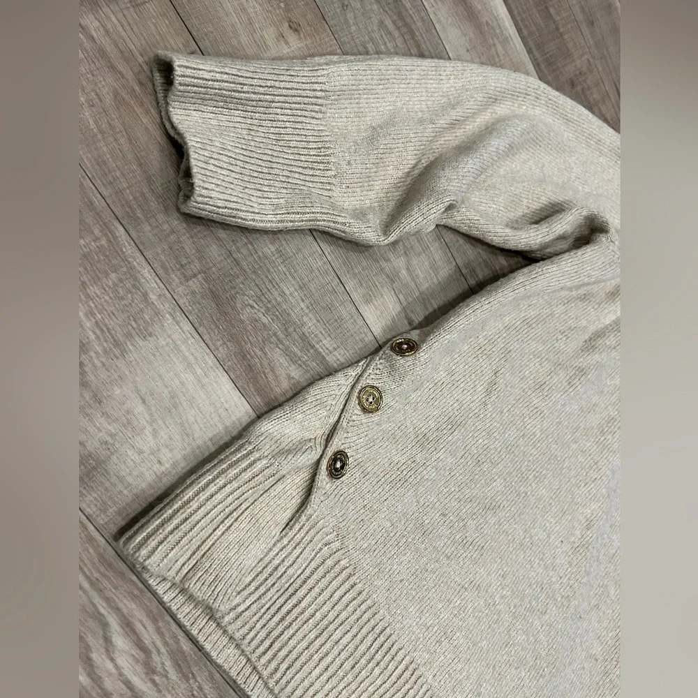 Michael Kors Cream Turtleneck Sweater Size M